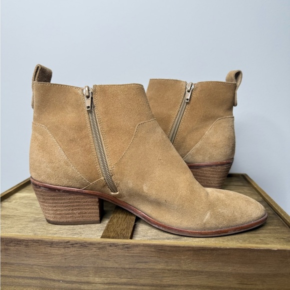 Sole Society Vixen Suede Bootie - Picture 5 of 10
